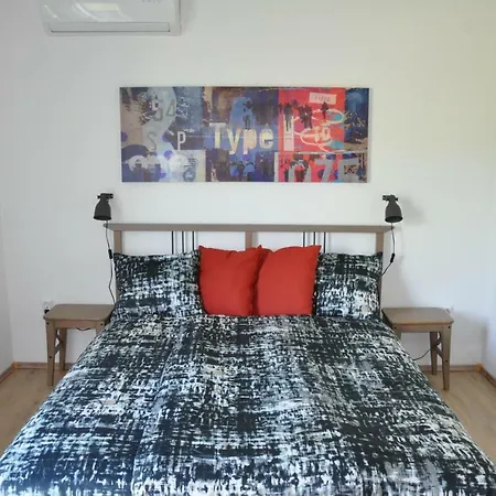 Apartmán Vas Lipa 7 -30 *